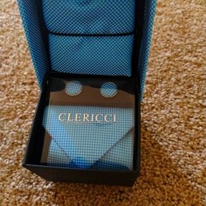 Tie, pocket square and cuff links set